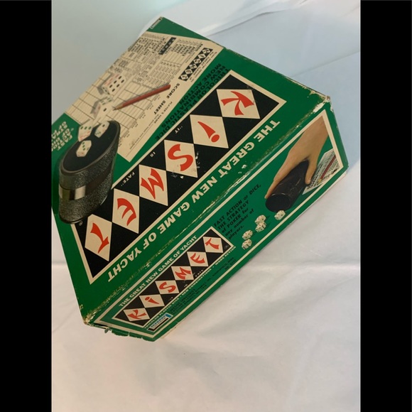 Vintage Kismet Game (Yahtzee) with extra score sheets - Picture 3 of 10